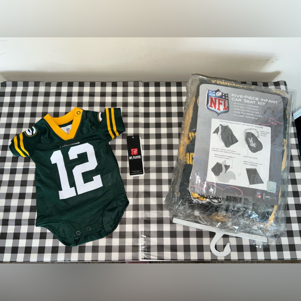 Authentic Greenbay packer baby set